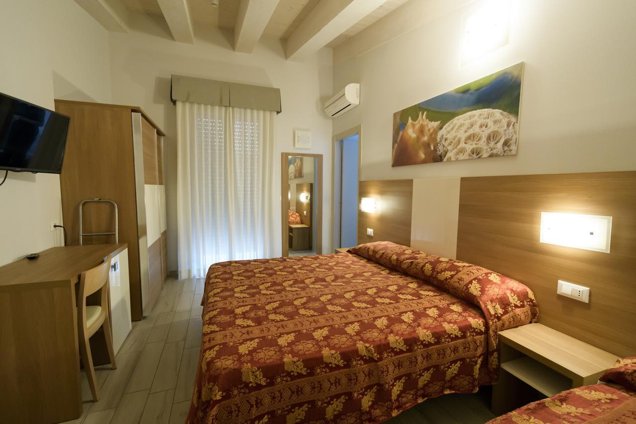 Mondial Hotel Cervia Eksteriør billede