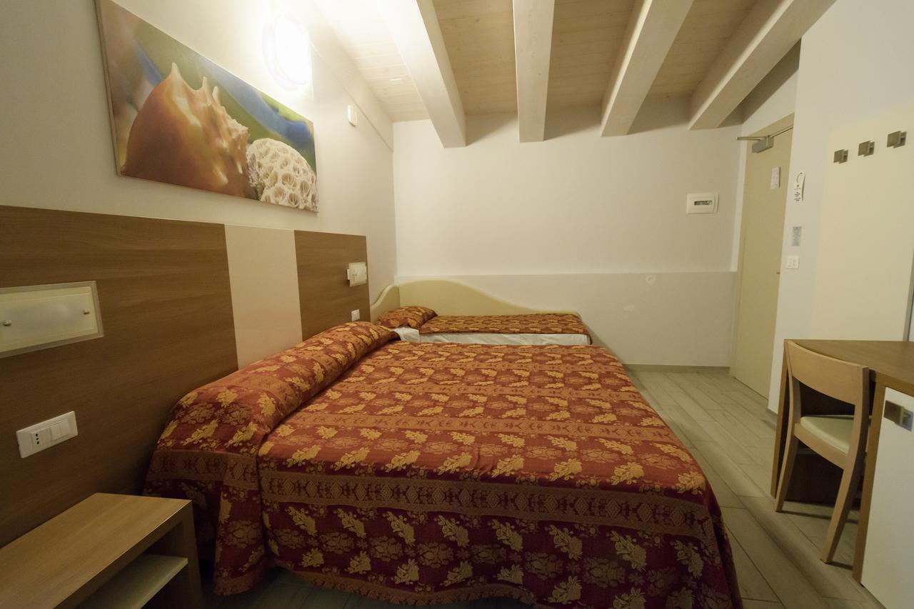 Mondial Hotel Cervia Eksteriør billede